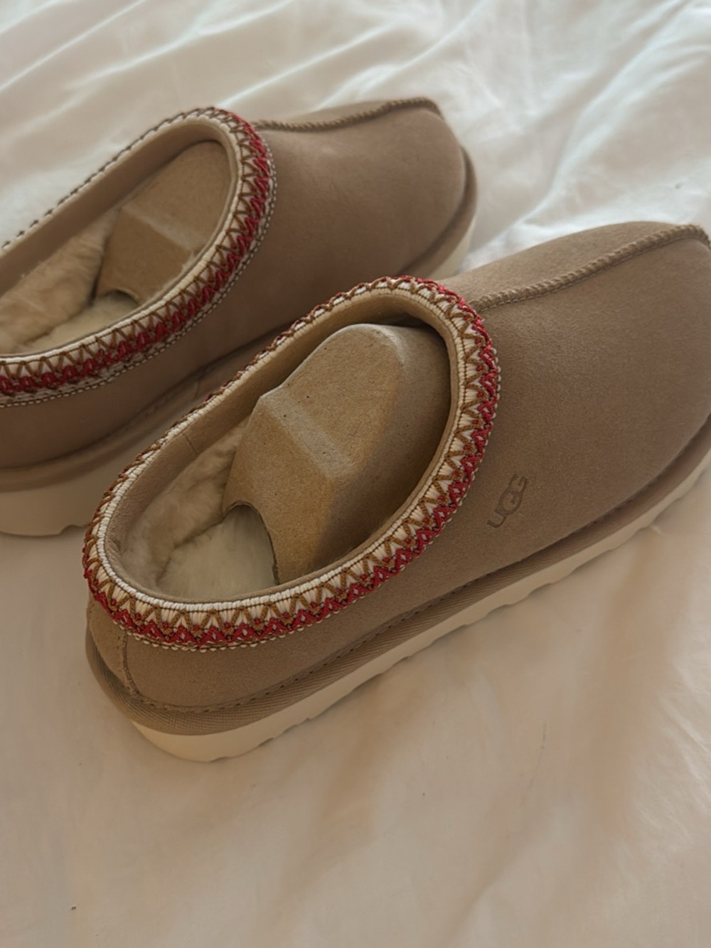 UGG Women's Tan Slip-On Shearling Lined Slippers with Red Trim - Picture 6 of 7